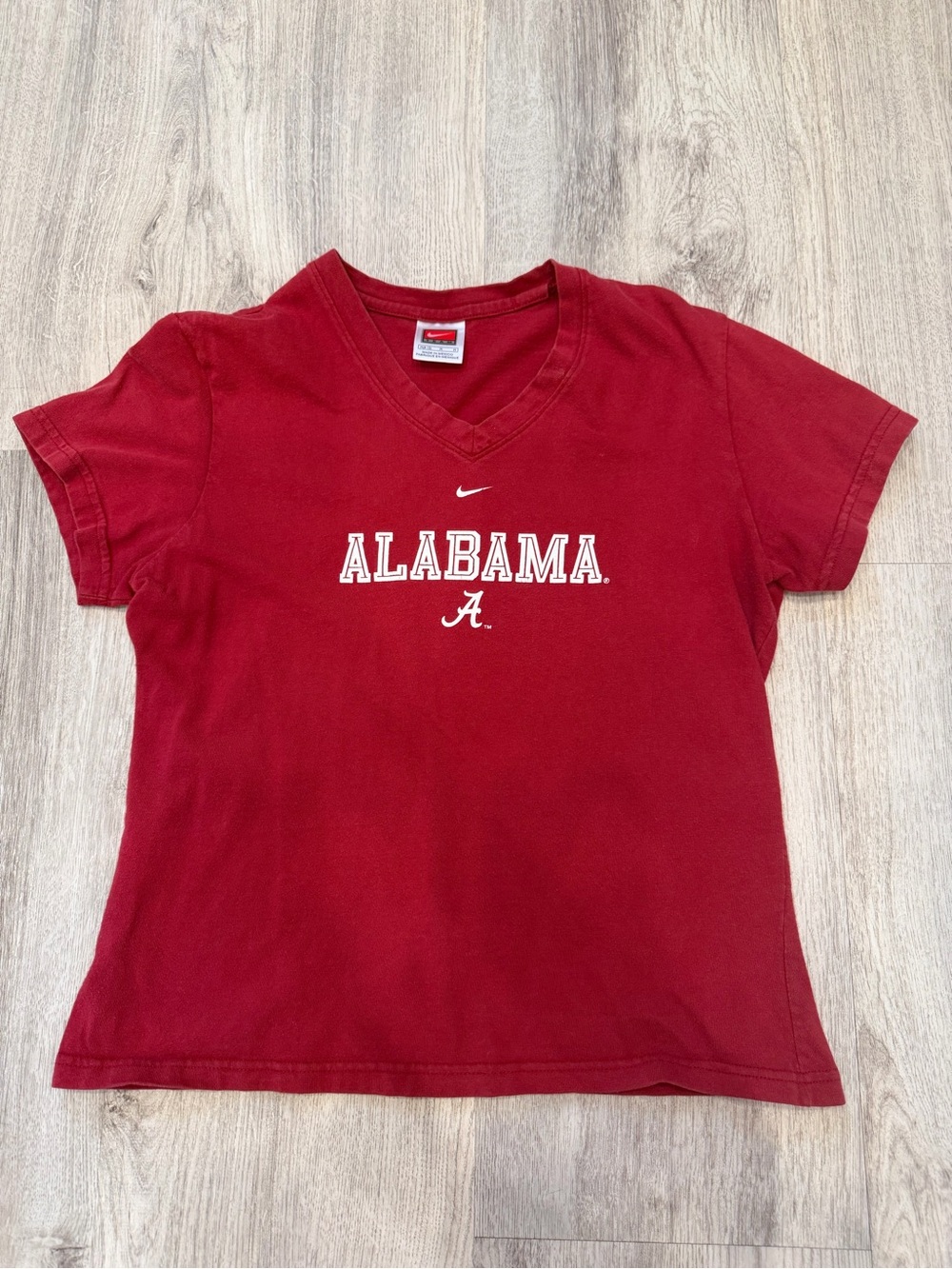 Nike Team Alabama Crimson Tide Women’s Medium V-Neck T-Shirt Y2K